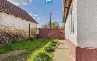 Casă cu 3 camere și 1047 mp în Peregu Mic - Poză 3