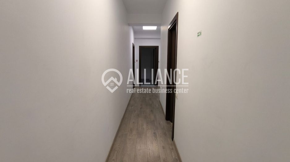 CENTRU ANAF (cod03)- Birou luminos si cochet ! - Poză 6