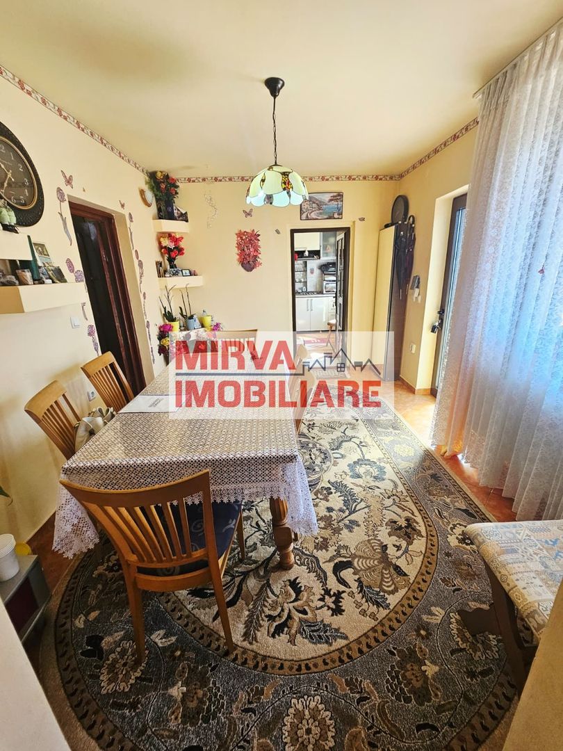 🏡 Casă spațioasă cu 9 camere în Strejnicu – pentru locuință, birouri - Poză 96