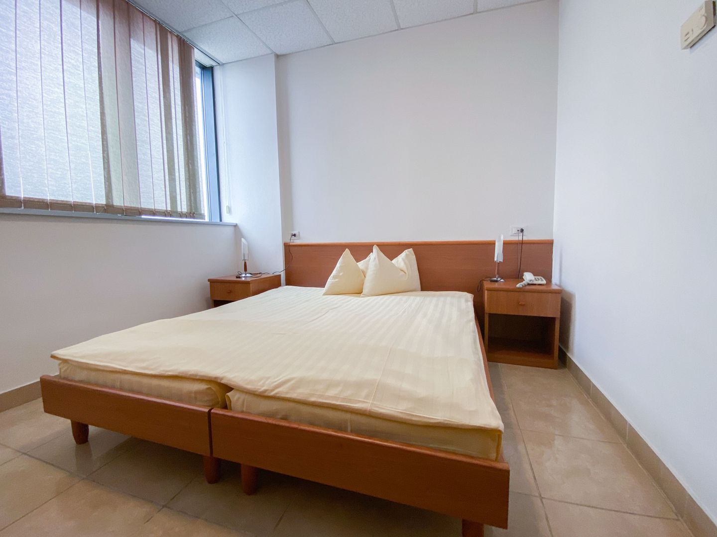 Cladire cu functiuni mixte - Poză 19