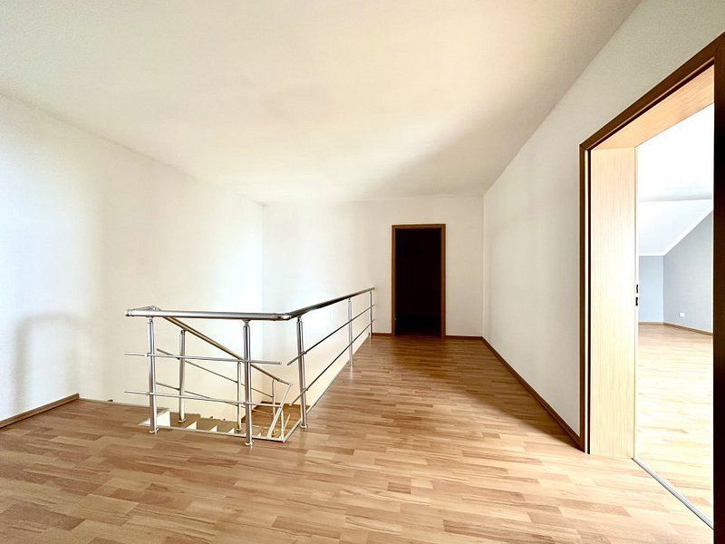 Casa de inchiriat - intrarea în Dumbravita - Poză 18