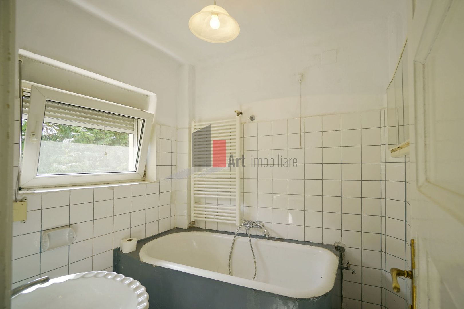 Proprietatea "ARCHA" , Vatra Luminoasa, JUMATATE DE VILA, intrare separata - Poză 23