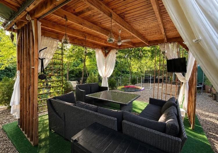 Duplex spațios, complet mobilat, într-o zonă liniștită, lângă râu - Poză 2