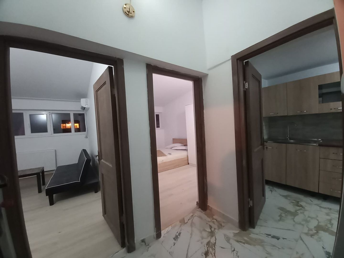 2 camere in villa - 5 min from Obor - Poză 3
