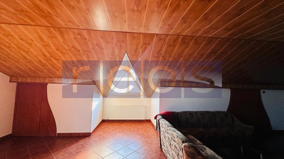 VILA DE VANZARE PE LAC | CREVEDIA | 7 CAMERE - Poză 28