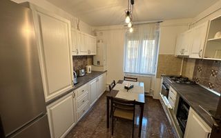 Apartament 3 camere zona Piața Victoriei - Poză 4