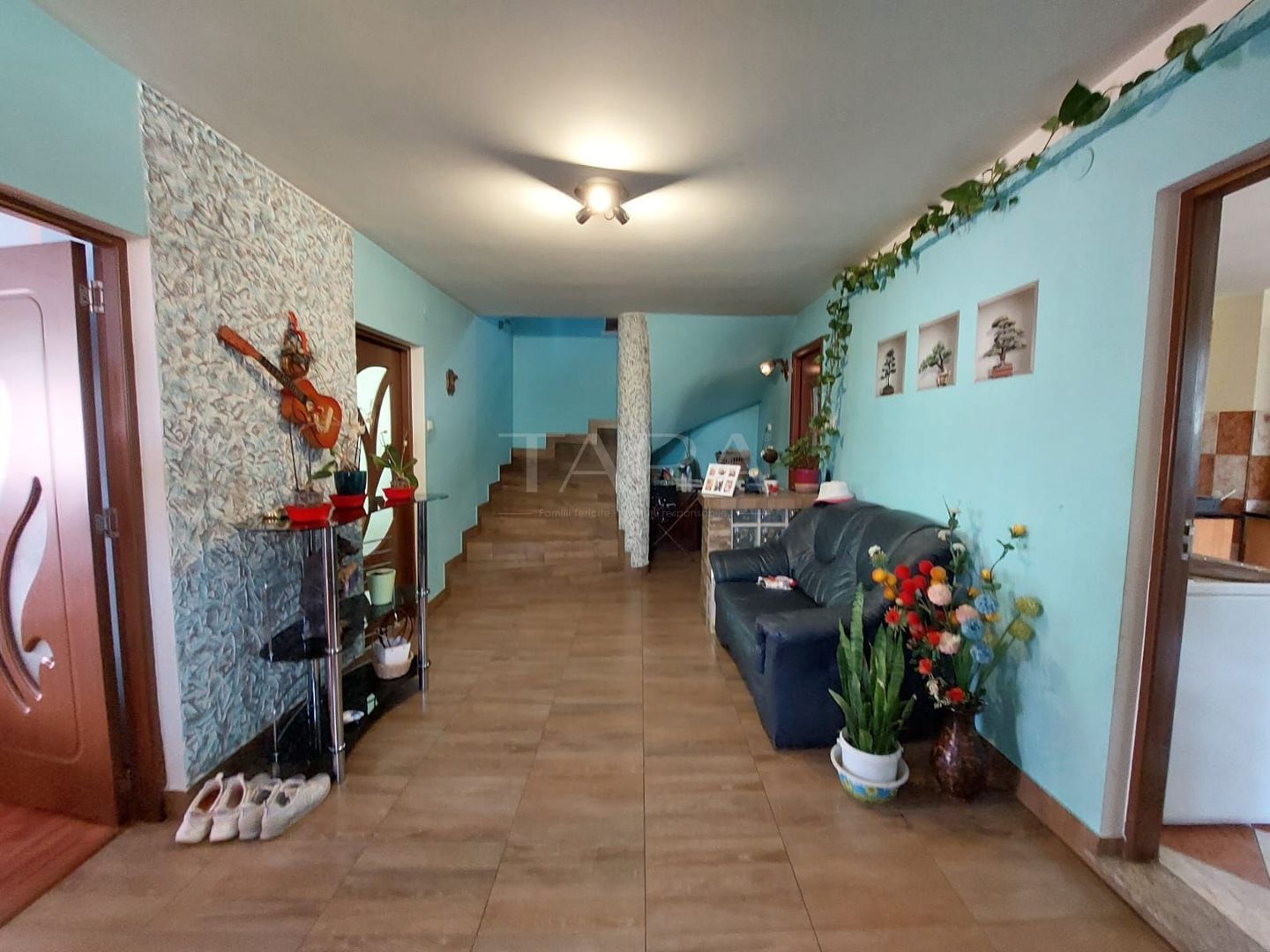 Oportunitate unica! Casa cu 4 camere ideala pentru familie. - Poză 3