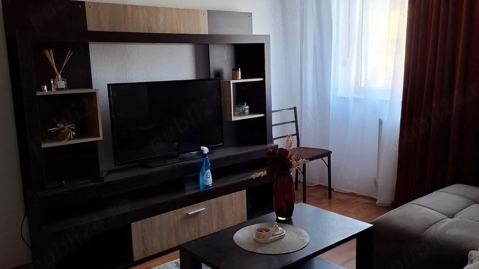De inchiriat apartament cu 2 camere,  Ireg,  etajul 1, 400 euro - Poză 2