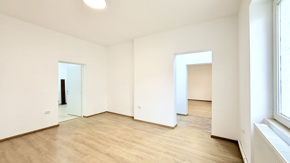 Spațiu comercial de închiriat – artera principală în nordul orașului. - Poză 10