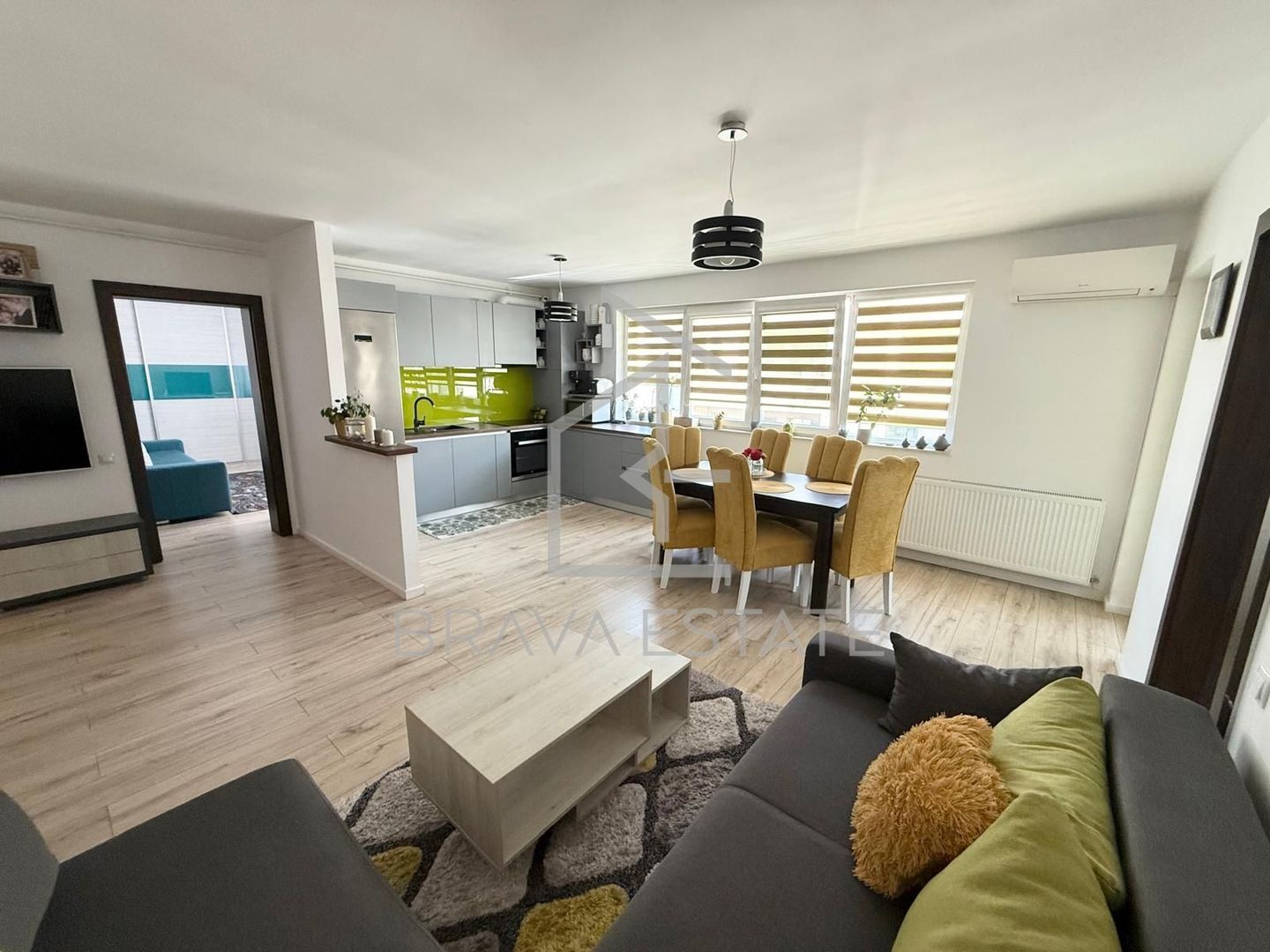 Apartament 3 camere, 2 bai, 78mp,  parcare, zona Eroilor Floresti - Poză 1