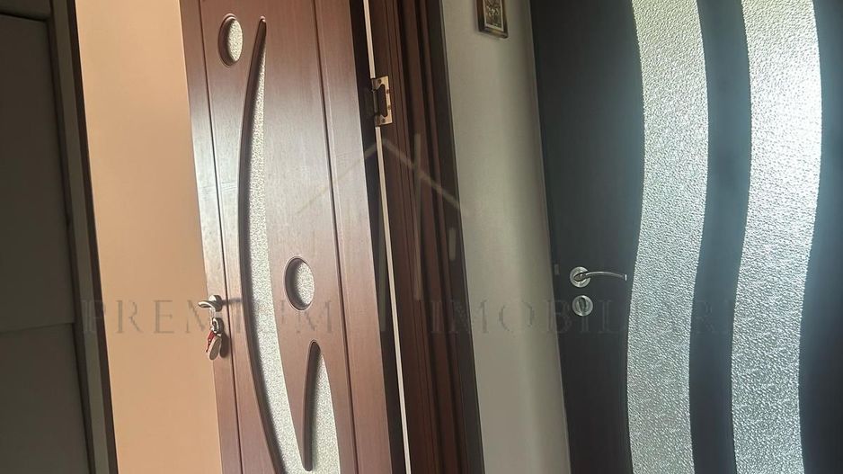 De vanzare apartament 2 camere zona Judecatorie Onesti - Poză 8