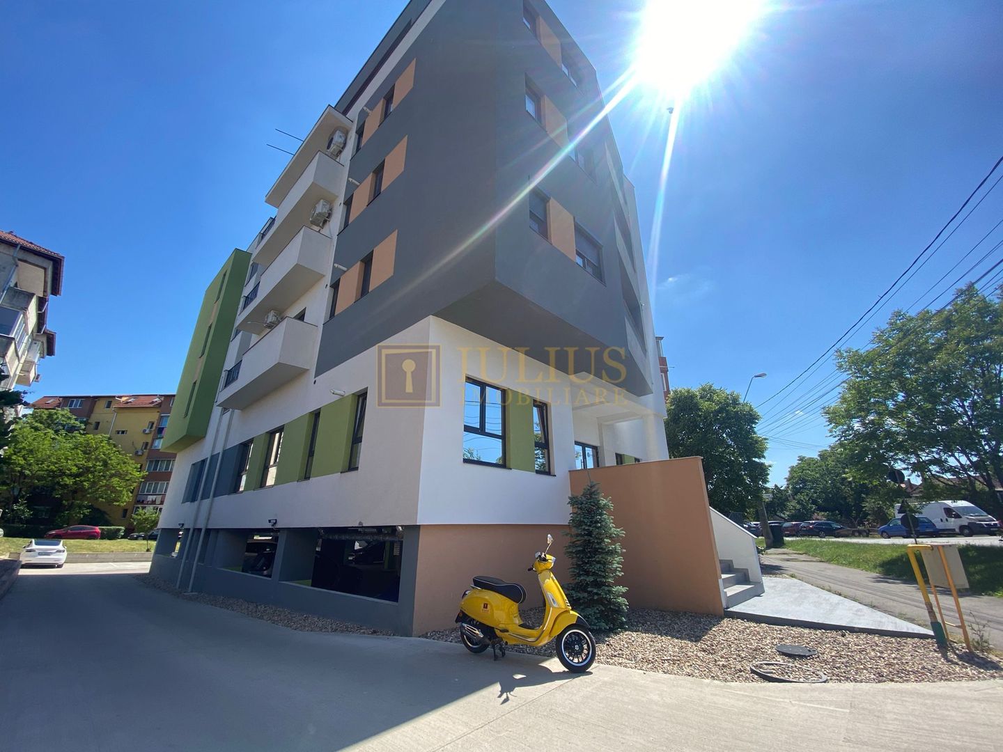 Lift, balcon, aer conditionat, centrala proprie-Freidorf - Poză 1