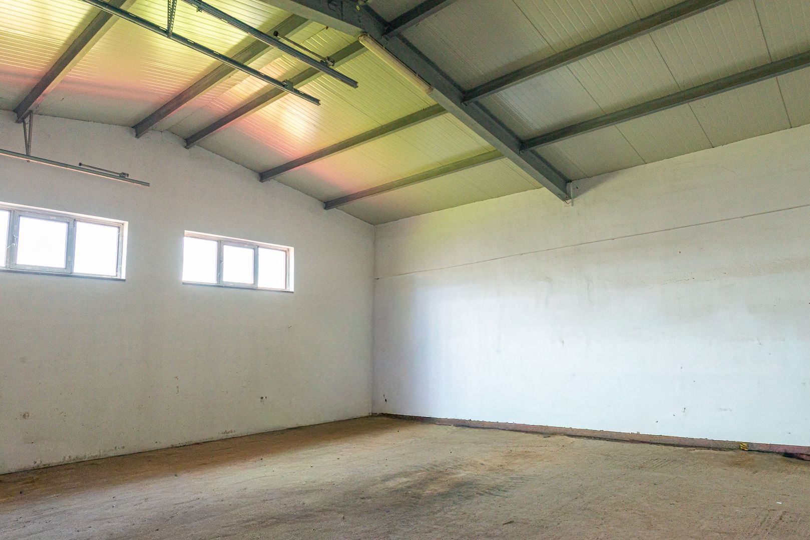 De vanzare casa+garaj/hala, teren 580mp, ideala pentru business - Poză 16