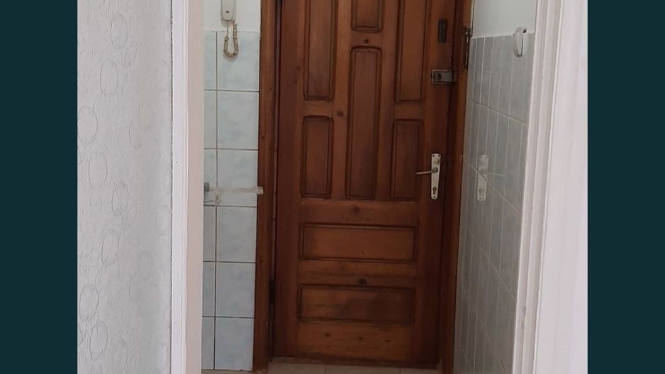 Vand garsoniera in zona CET Constanta - Poză 1