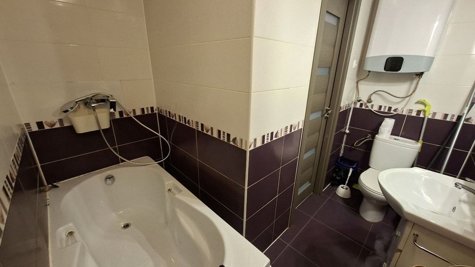 Apartament cu 3 camere pe două etaje-Zona Lipovei - Poză 6