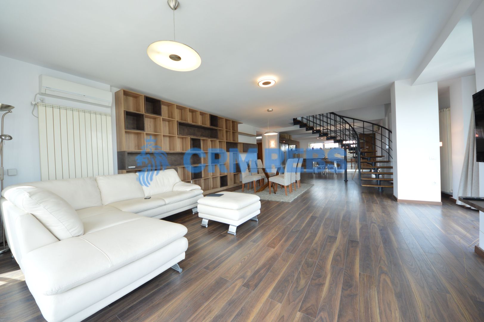 Apartament cu 3 camere în zona Basarab - Poză 3