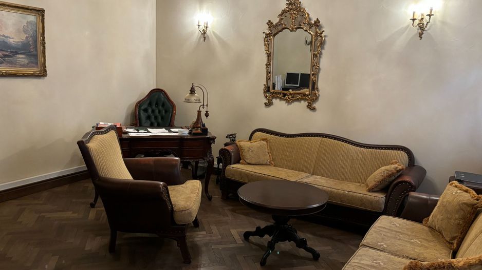 Centru Istoric, Piata Sfatului, 2 camere, 62mp, 158000Euro - Poză 3