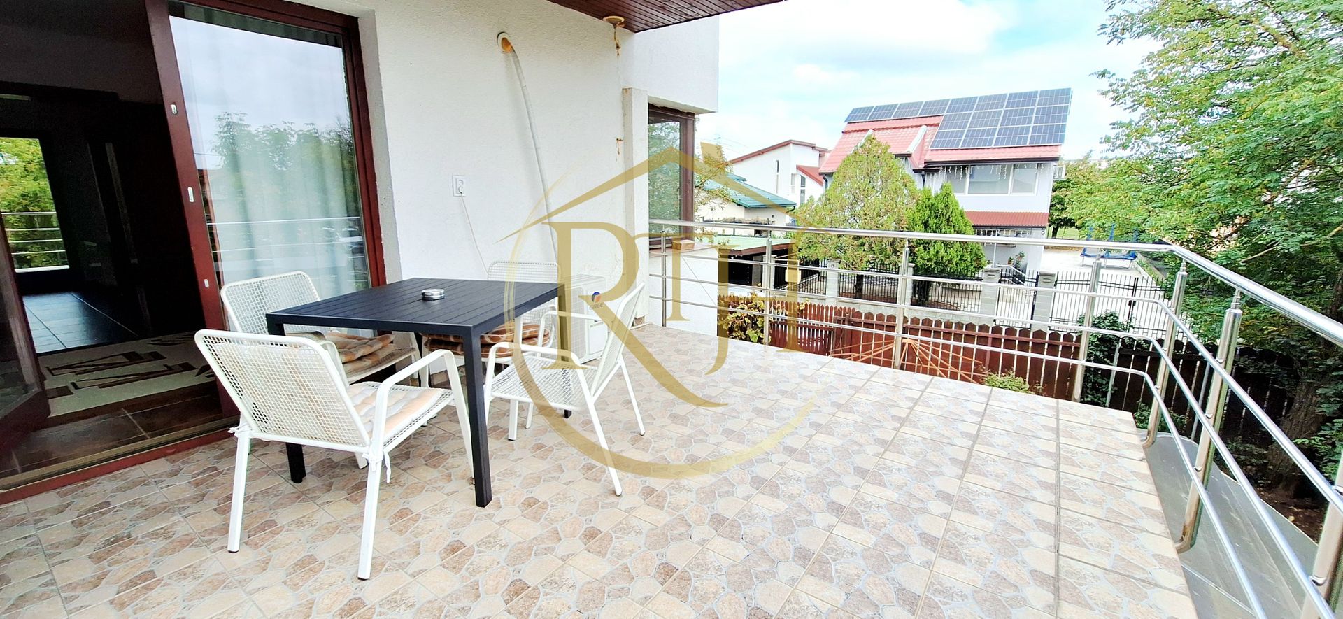 Oferim spre inchiriere, casa deosebi cu 4 camere,2 garaje,zona Soarelui-Braytim - Poză 16