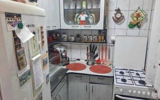 BRASADAS vinde ap cam etaj 4/4 Humulesti. - Poză 2