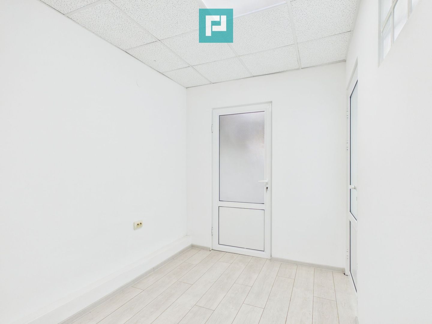 Spațiu de birouri Premium de închiriat - 77 mp - Poză 10