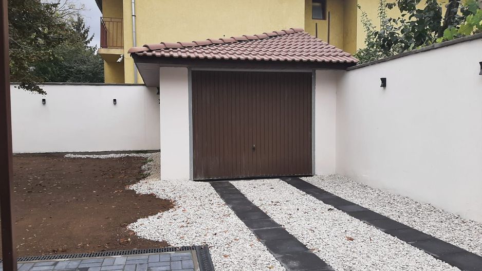 Casa de vanzare in Piata Abator - Poză 3