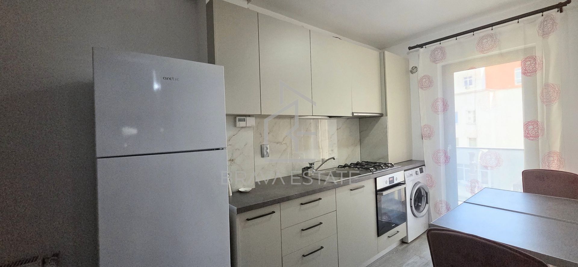 Apartament 2 camere, 60mp, garaj subteran, AC, 2 balcoane, zona Iulius Mall - Poză 13