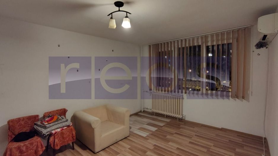 VANZARE GARSONIERA SPATIOASA I LIBERA I METROU I VALEA IALOMITEI - Poză 1