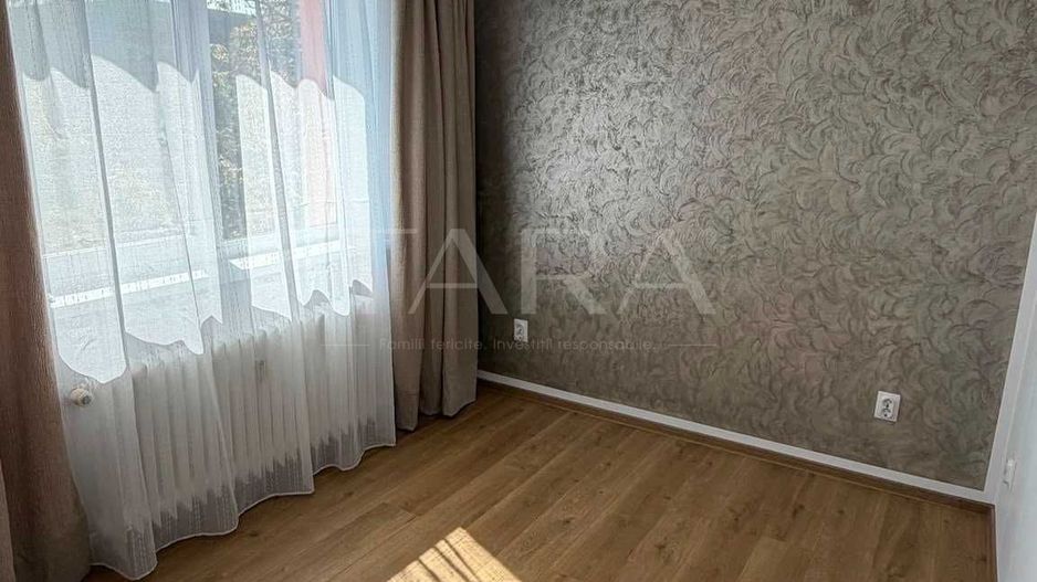 Apartament cu 2 camere decomandate, complet renovat, Plopilor. - Poză 5