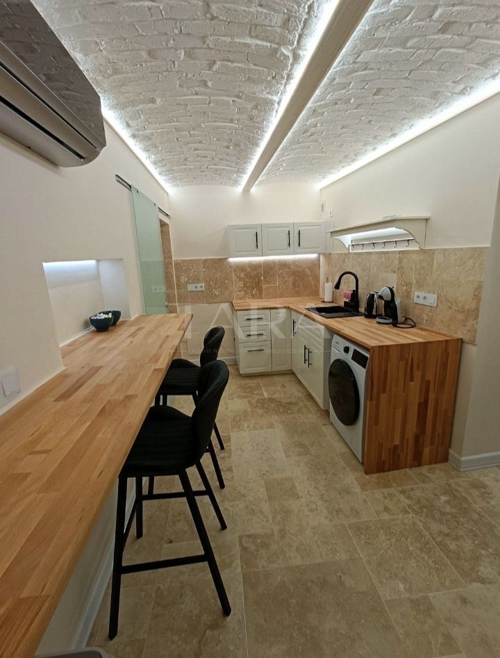 Vând Apartament Ultracentral. Investiție Profitabilă. Parcul Central. - Poză 4