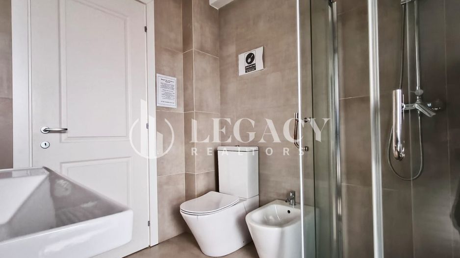 Spatiu birou modern cu 2 locuri de parcare in Grand Beetle Pacurari - Poză 8