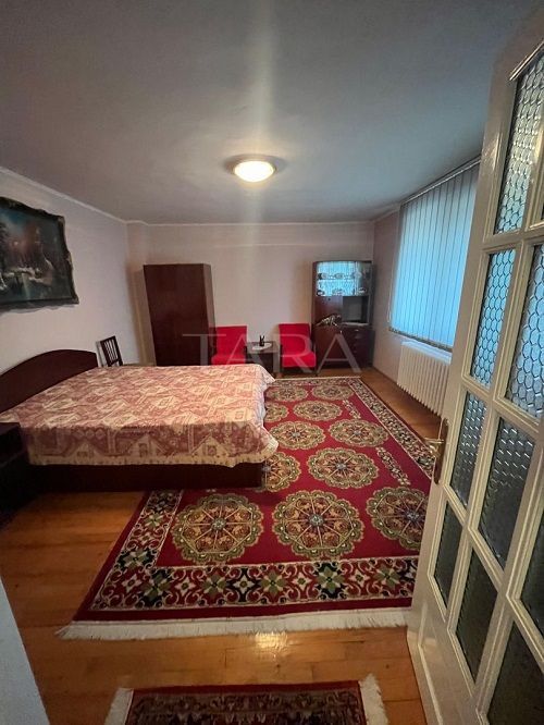 Vanzare casă cu 6 camere,  zona Someseni, central. Ideal familie. - Poză 6