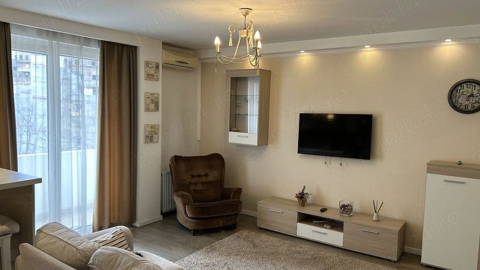 Apartament superb 2 camere, Bălcescu, mobilat complet, balcon, fara risc seismic - Poză 5