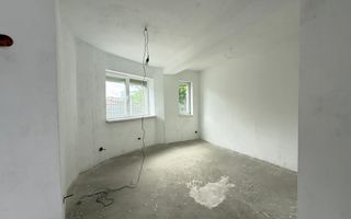 Casa rexeptionata in 2025 singura in curte - Poză 9