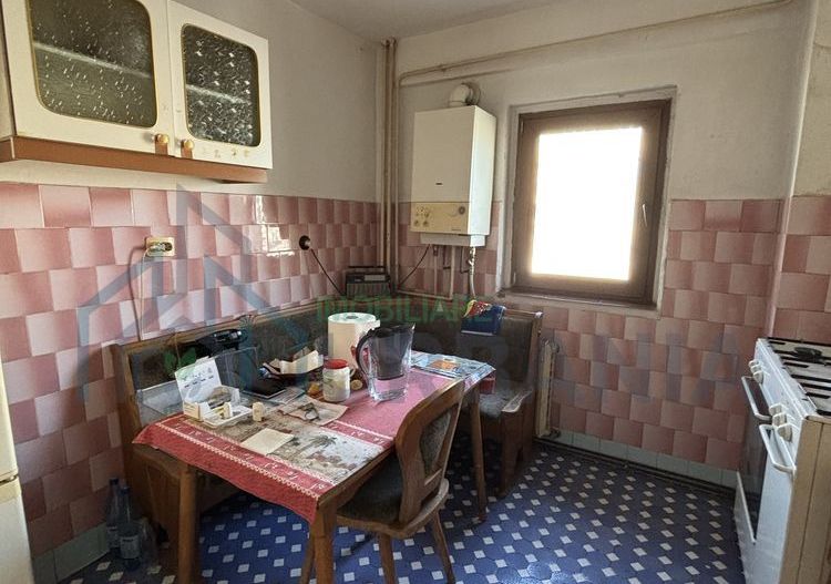 Apartament 3 camere vedere Palatul Culturii - Poză 3