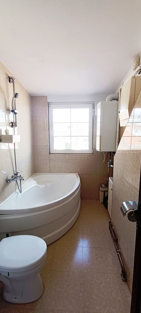 Garsoniera mibilata si utilata,central langa baza colinei - Poză 7