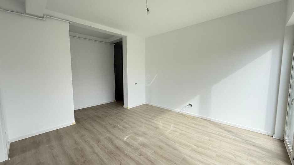 Bloc finalizat. Finisaje superioare. Loc de parcare. - Poză 4