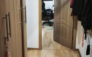 Apartament cu 3 camere, parcare inclusă, zona Eroilor. - Poză 4