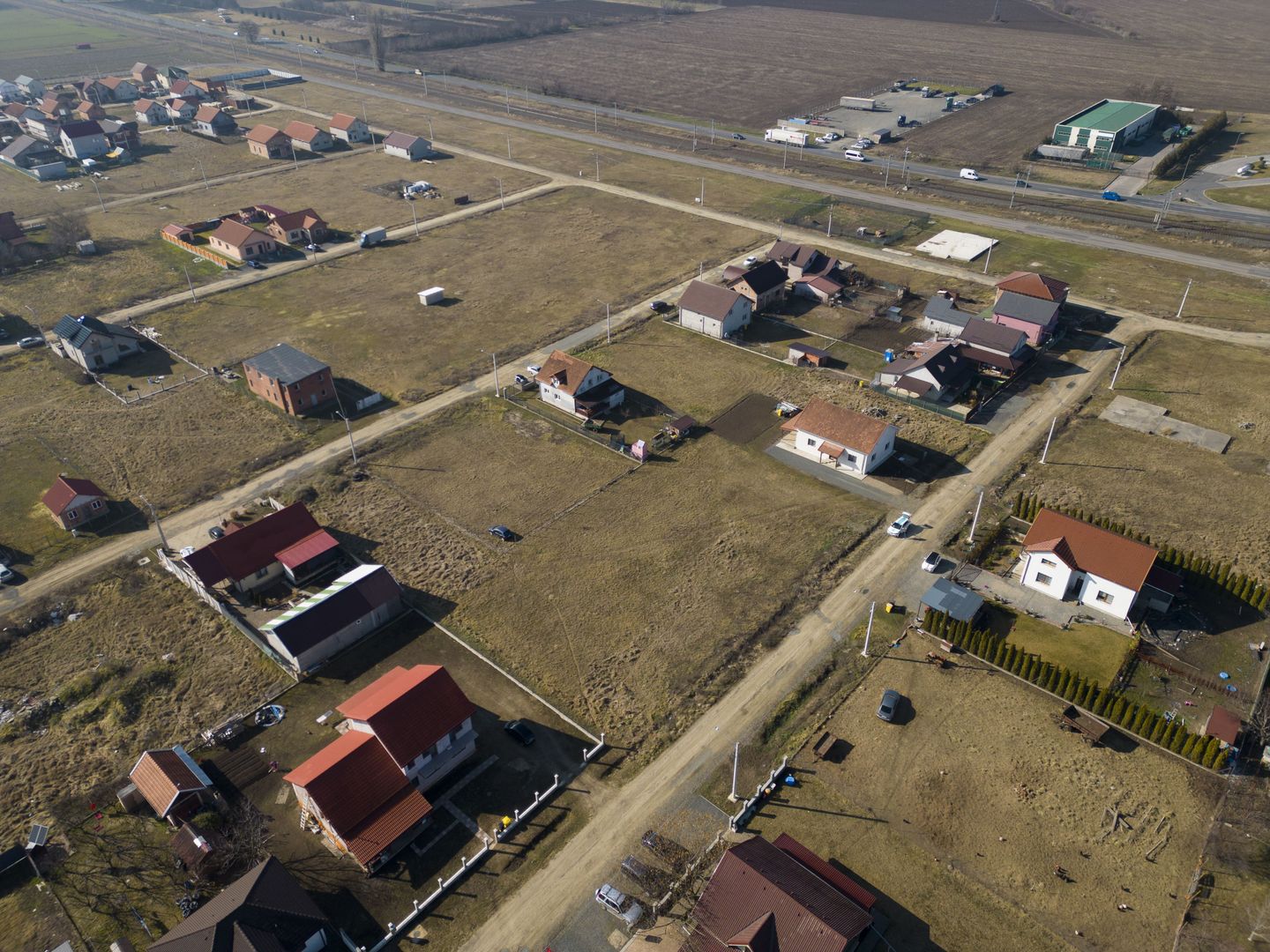 Loc de casa 500 mp în Curtici - Poză 4