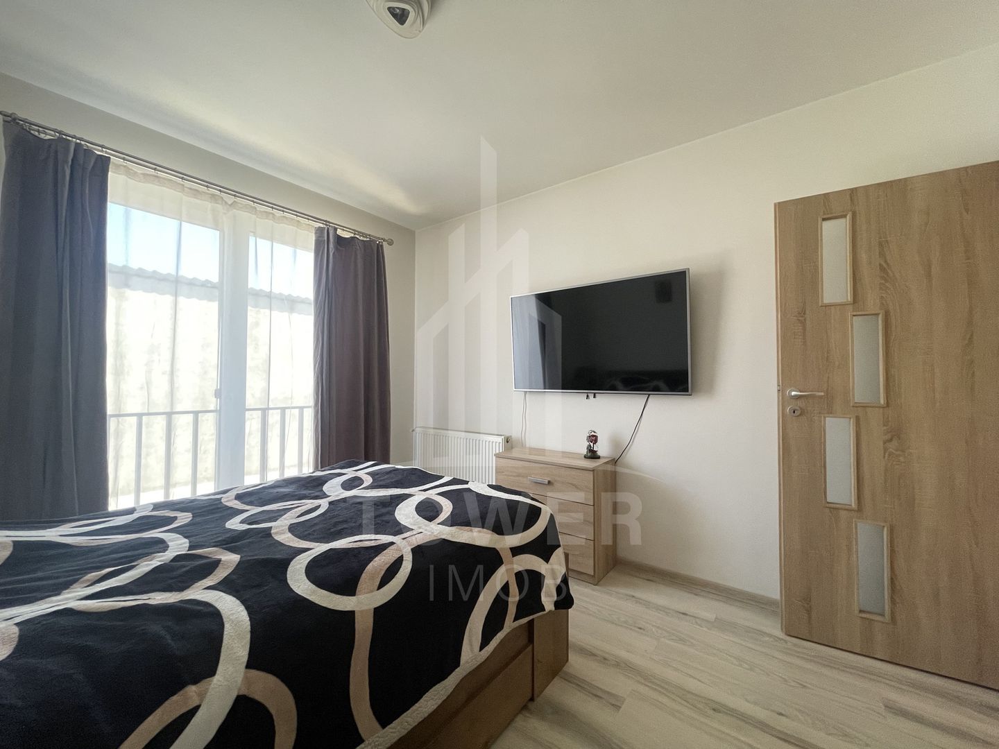 Apartament 3 camere--Turnisor | Decomandat | Balcon 10 mp | Parcare privata - Poză 9