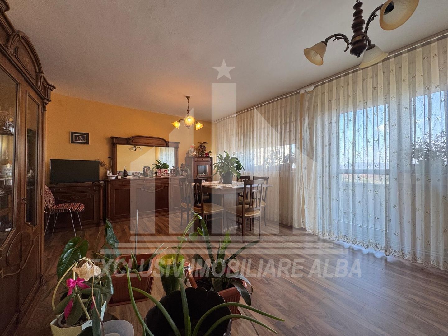 Apartament 4 camere decomandate | 82 mp | Lift | Cetate - M-uri - Poză 1