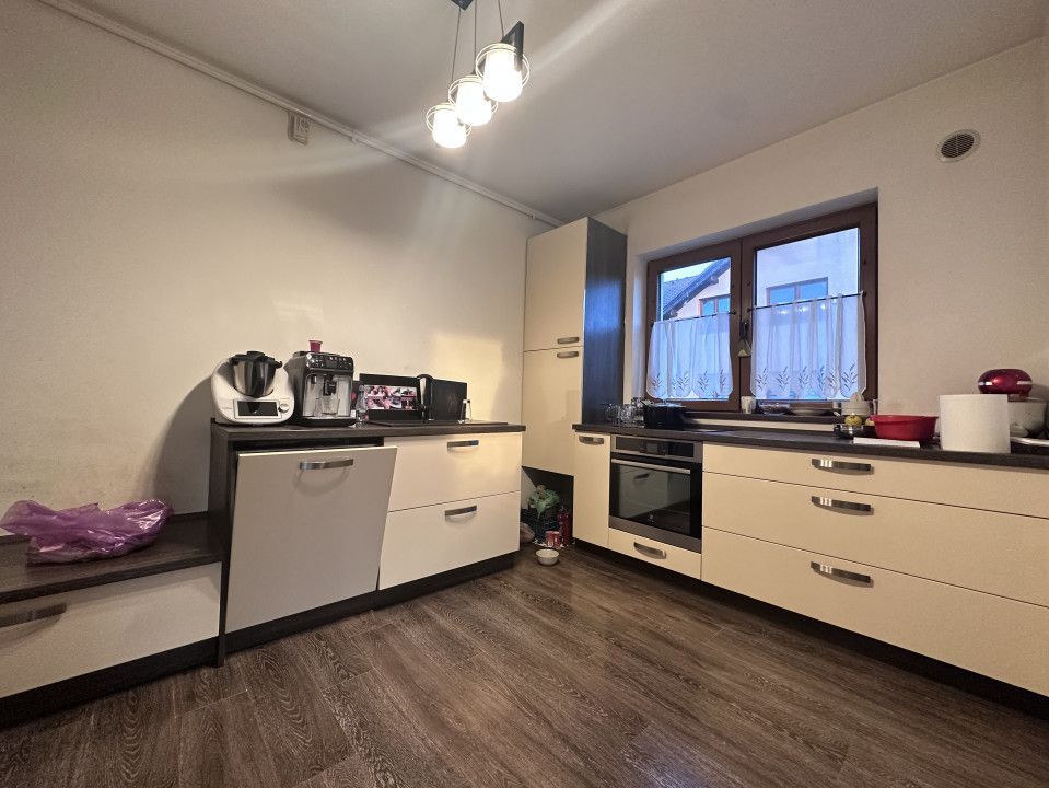 Apartament 3 camere, 2 bai, etajul 2 - Cart. Arhitectilor - Poză 6