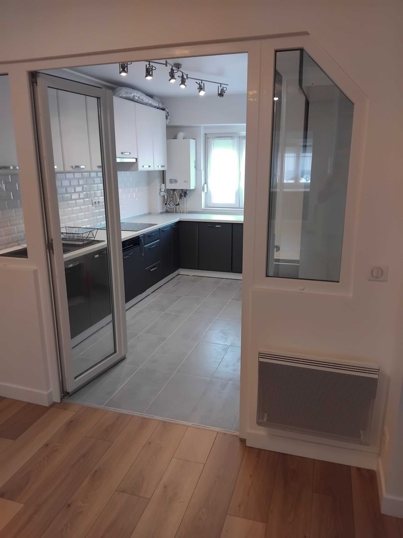 Apartament 2 camere în Cartierul Carpați 2 - Poză 2