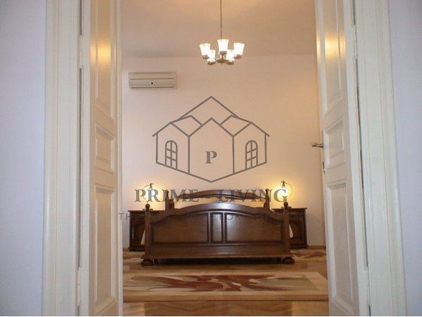 Apartment parter recent renovat, situată într-o clădire cu două etaje - Poză 3