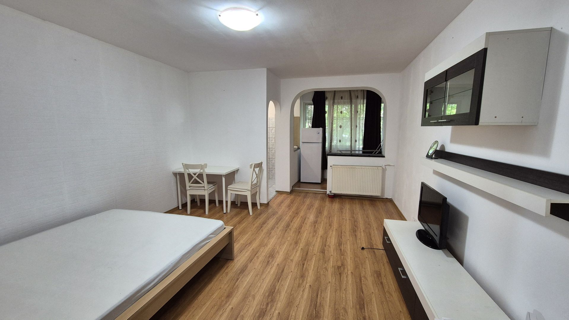 Garsoniera in zona Drumul Taberei - strada Brasov - Poză 1