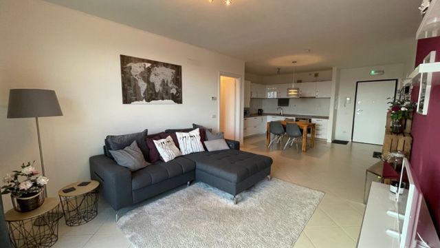 Apartament 3 camere, zona centrala, caldirea Fructus. - Poză 1