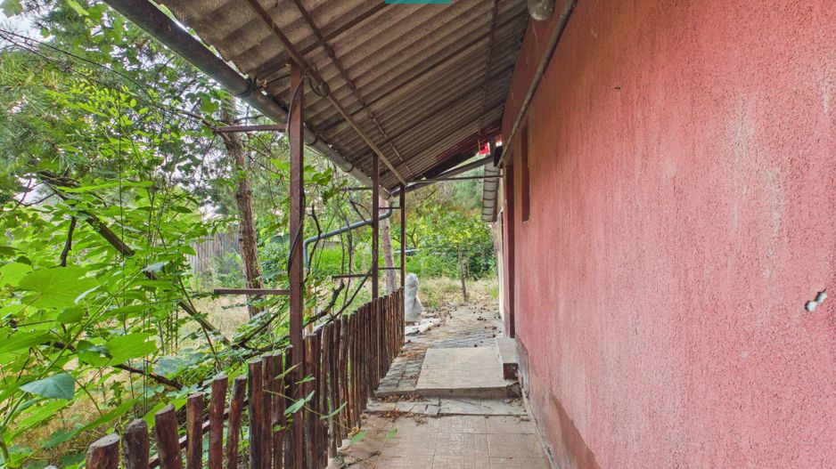 Casă modestă cu 3 camere din văiugă în Bătania - Poză 18