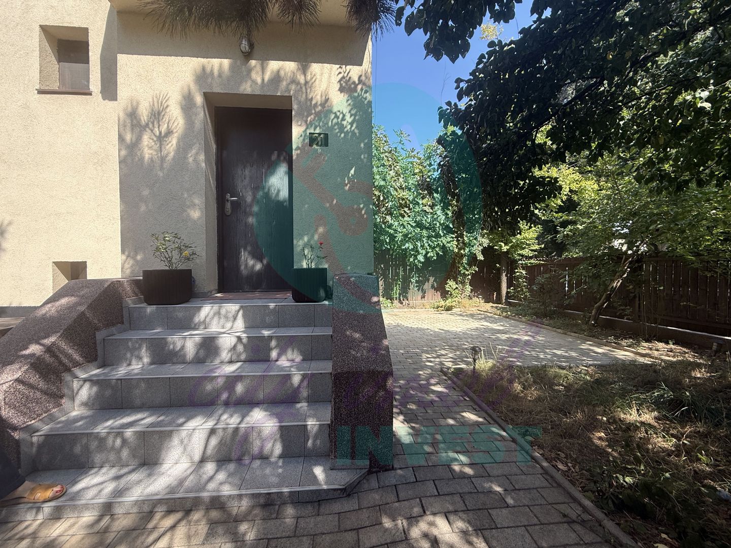 Casa CONSOLIDATA - SITUATA PE COLT - cu o curte libera generoasa - Poză 3