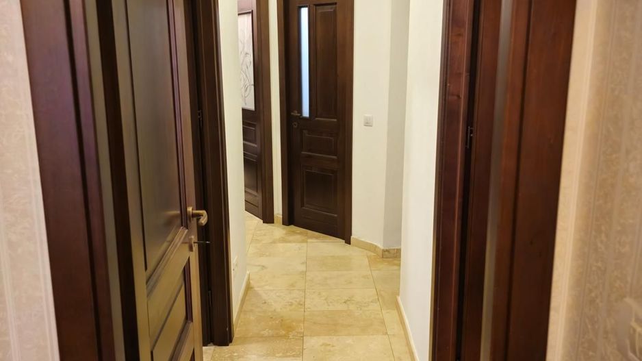 Vila frumoasa ,localizata central\ Unirii Square\Proprietar - Poză 11