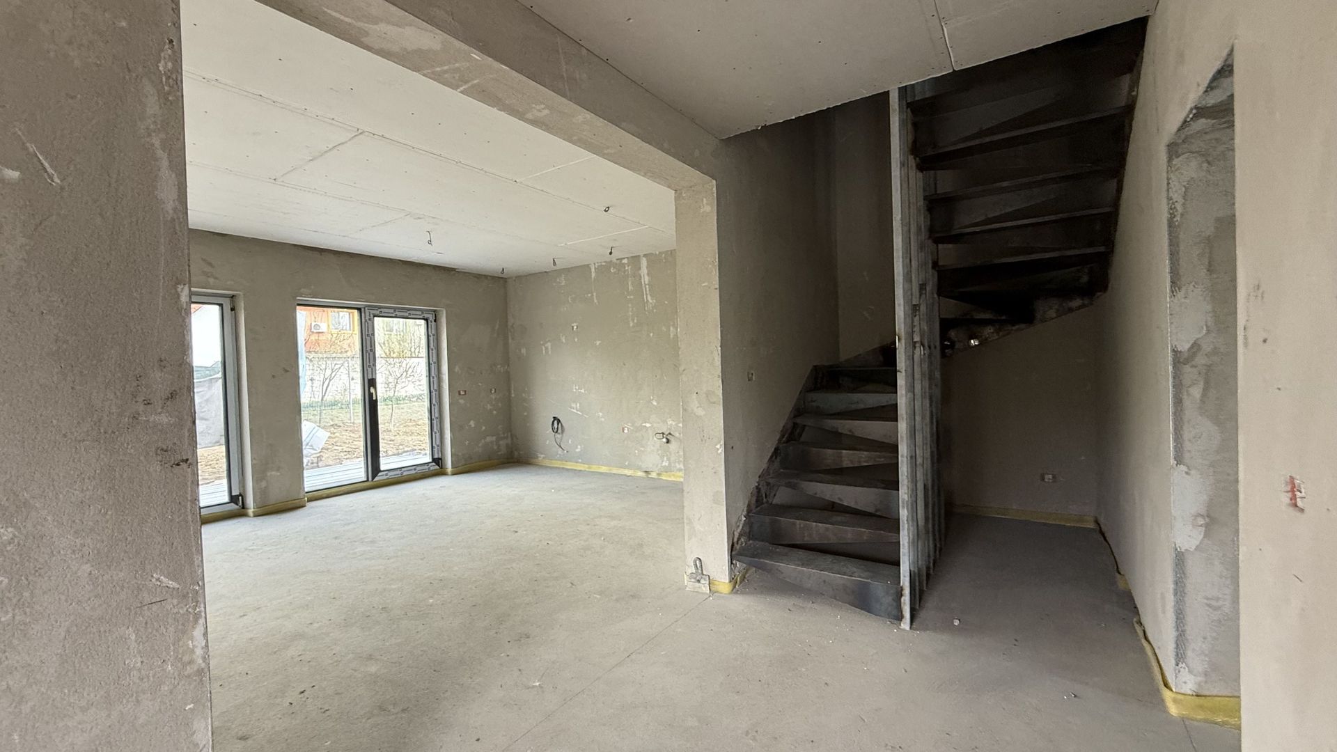 PROIECT DEOSEBIT - Poză 1