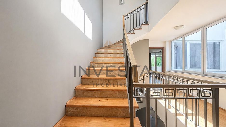 Casa de 360 mp cu sauna si garaj dublu de inchiriat in zona Buna Ziua - Poză 19